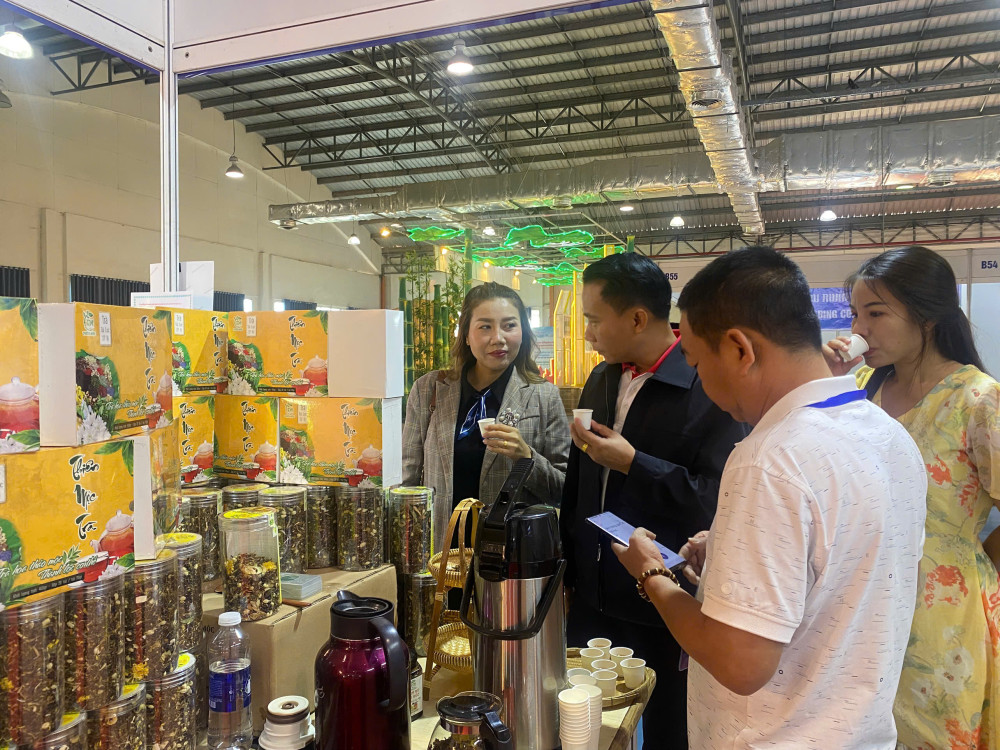 Việc tham gia Triển lãm tại Lào là dấu mốc quan trọng khẳng định bản lĩnh và năng lực cạnh tranh của doanh nghiệp Long An