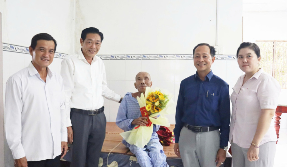 tổng thu ngân sách nhà nước của xã Mỹ Lộc đạt 104,6% dự toán, vượt kế hoạch đề ra